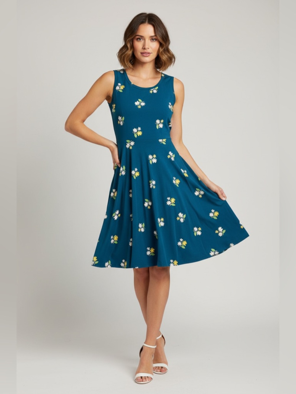 LuLaRoe Nicki • A-Line • Sleeveless • Fit and Flare Dress • Side Seam Pockets